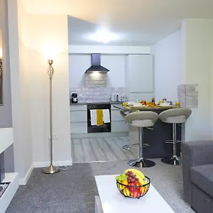 The Coach House Apartment, Dog Friendly With Patio Area, Yorkshire Coast Lets. Scarborough